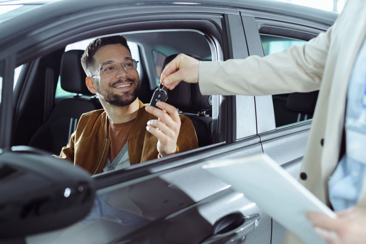 Klant ontvangt zijn private leaseauto