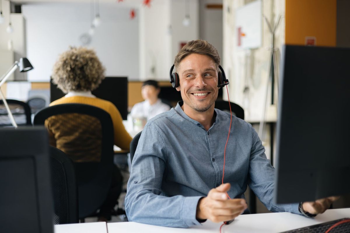 Een private lease adviseur van XLEasy geeft je persoonlijke service